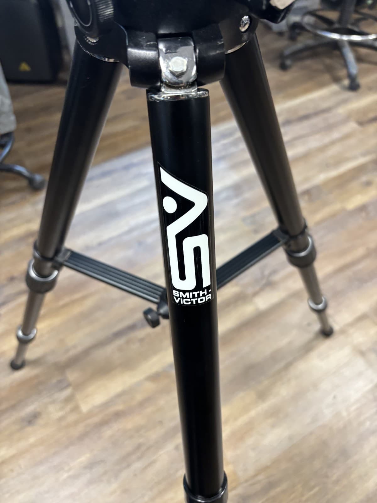 Smith Victor 5ft Photography Light Stand Tripod Black 3 Sections - Thumbnail 3