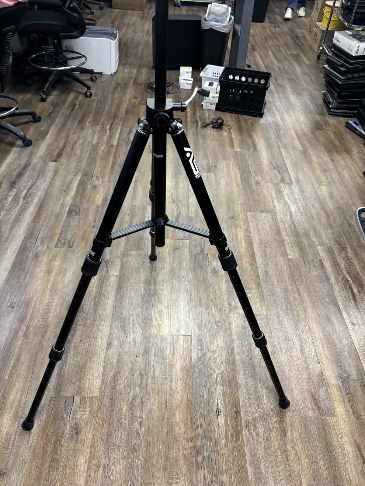 Smith Victor 5ft Photography Light Stand Tripod Black 3 Sections - Thumbnail 2