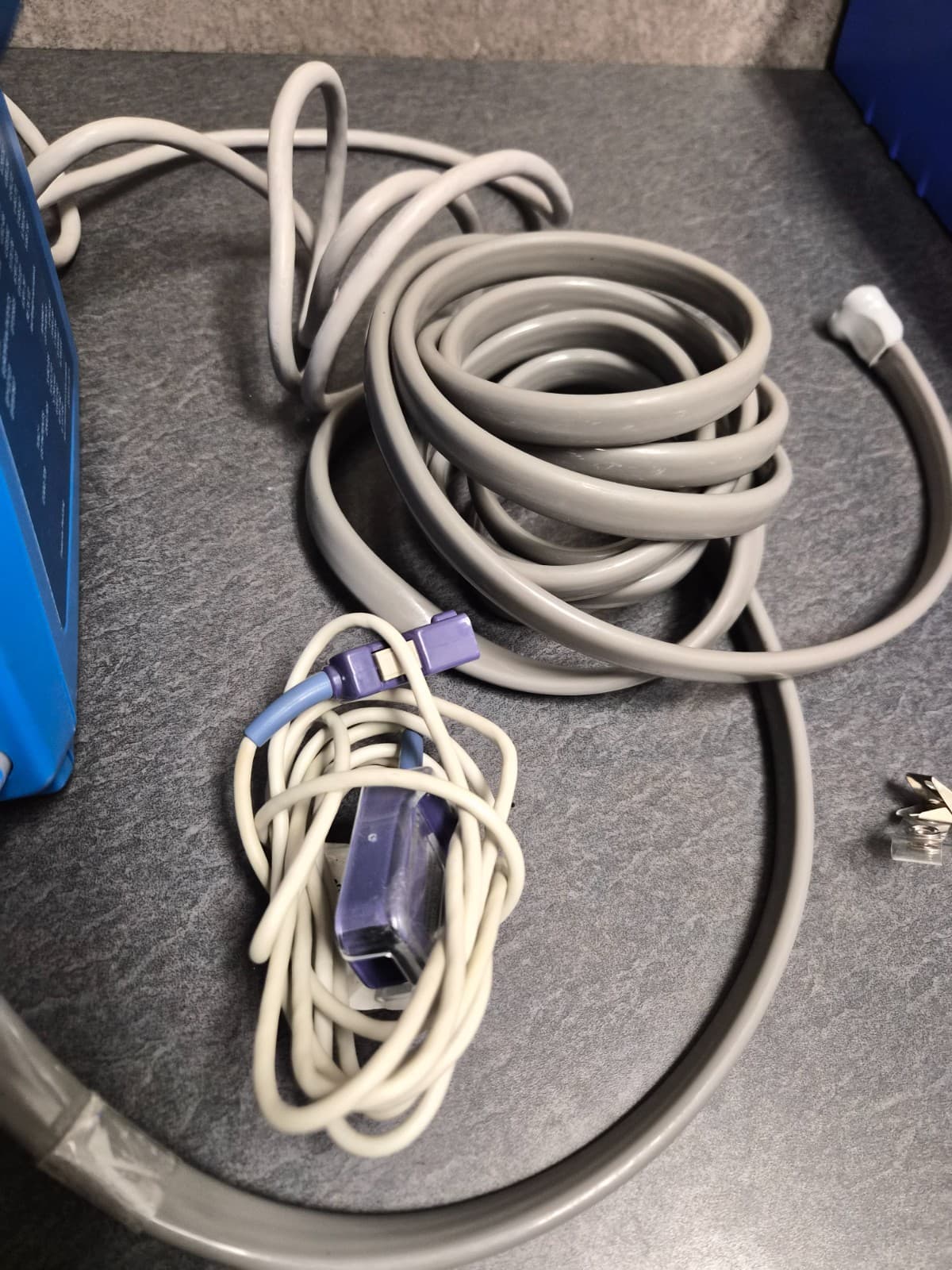 GE Dinamap Pro 400V2 Vital Signs Monitor - Thumbnail 4