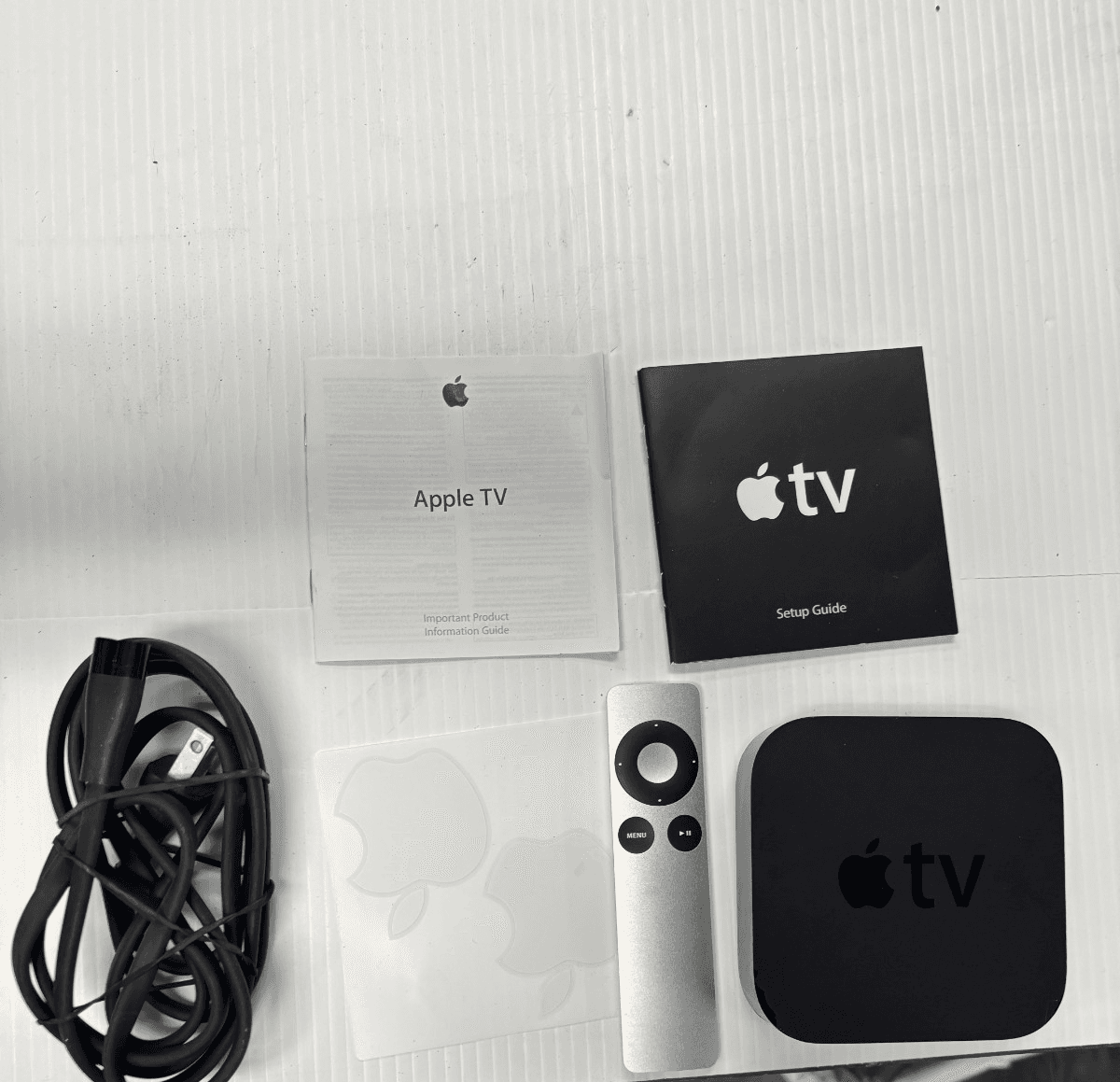 Apple TV 3rd Generation (2013) + Remote Used A1469 - Image 1