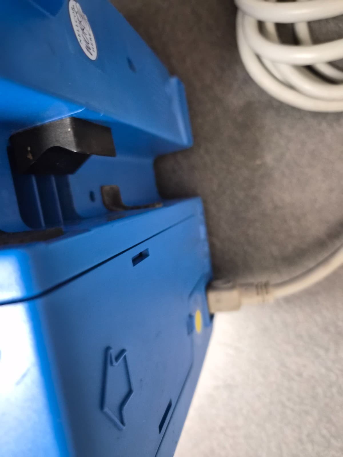 GE Dinamap Pro 400V2 Vital Signs Monitor - Thumbnail 4