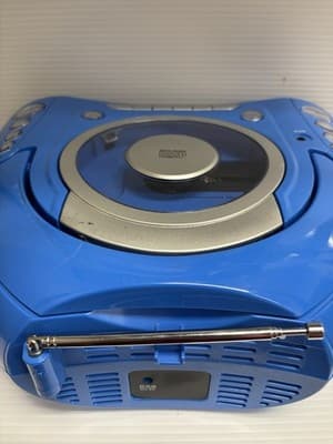 Hamilton Buhl Portable Bluetooth CD Player with Casssette Recorder and FM Radio - Thumbnail 9