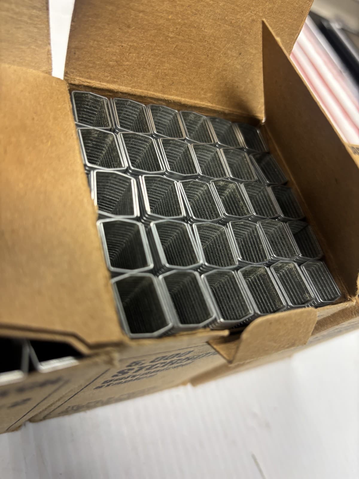 Bostitch STCR5019 1/2" Galvanized Staples- 4x5000pk - Thumbnail 4