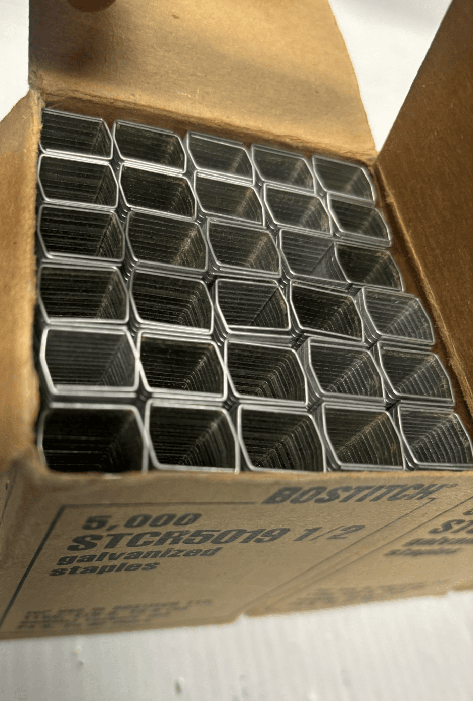 Bostitch STCR5019 1/2" Galvanized Staples- 4x5000pk - Thumbnail 2