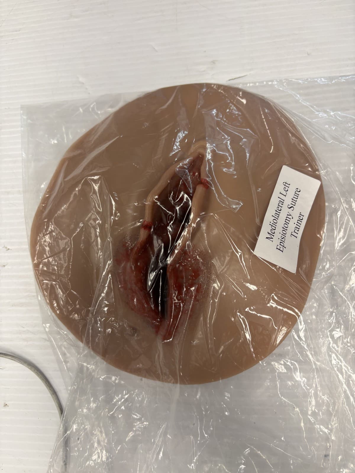 Left Mediolateral Suture Trainer - Thumbnail 3