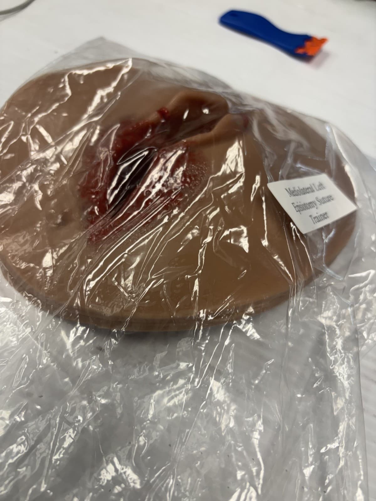 Left Mediolateral Suture Trainer - Thumbnail 2