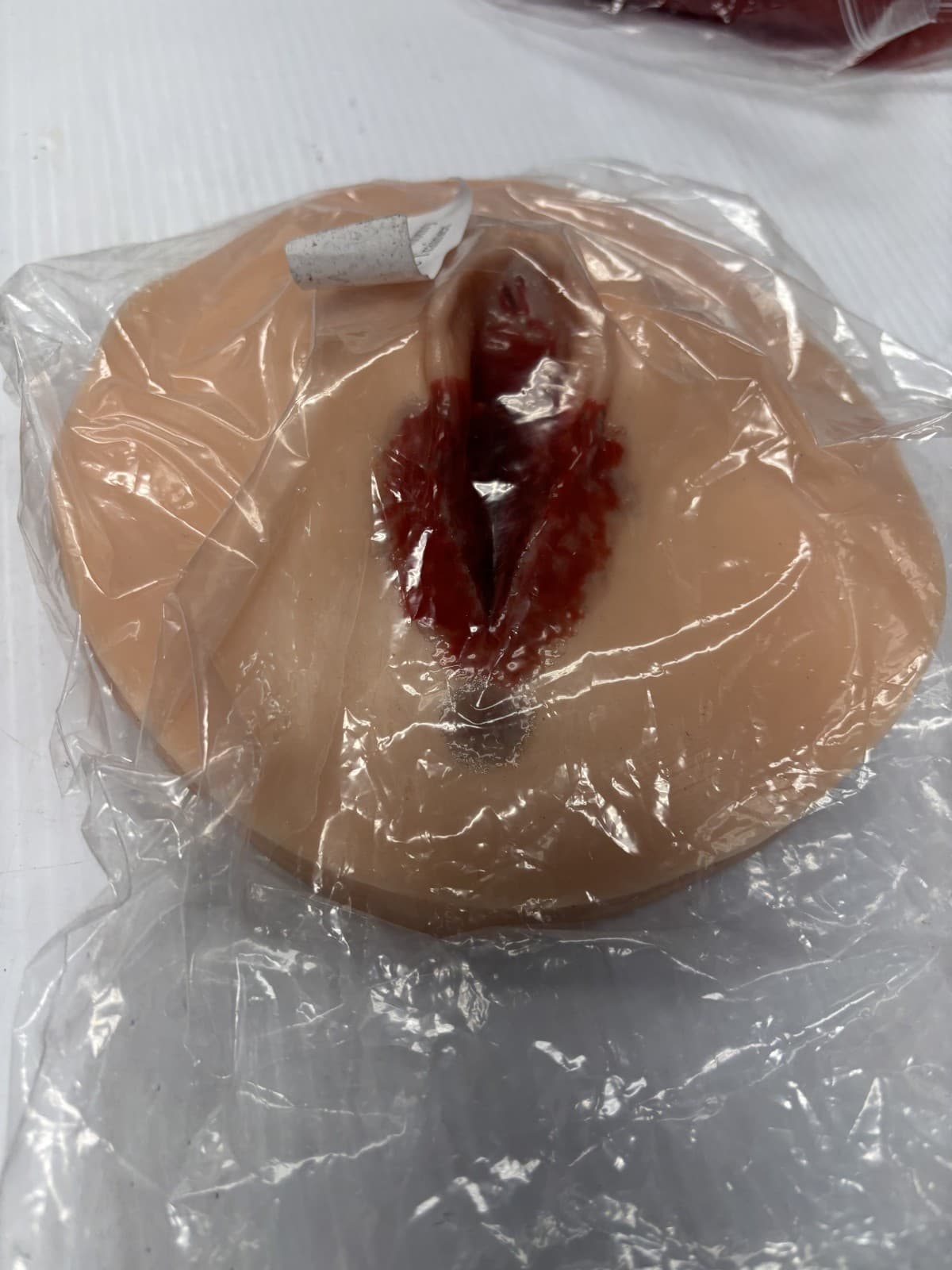 midline episiotomy suture trainer - Image 1