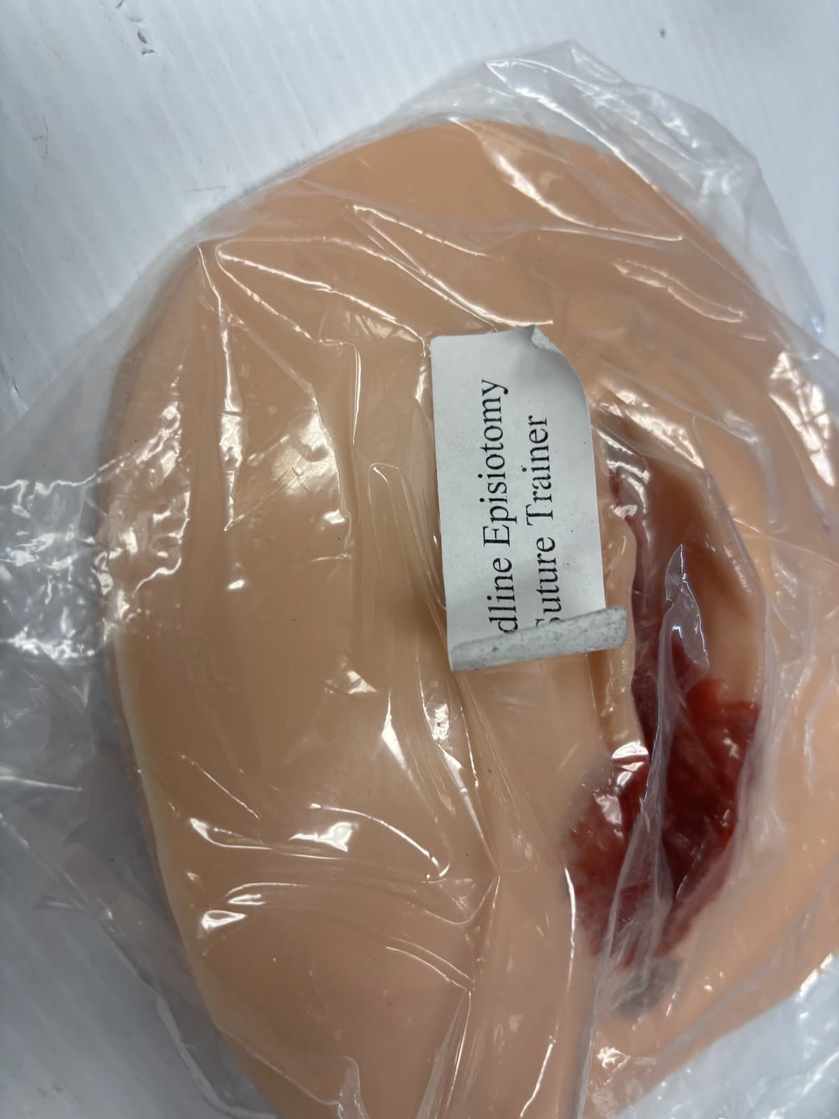 midline episiotomy suture trainer - Thumbnail 3