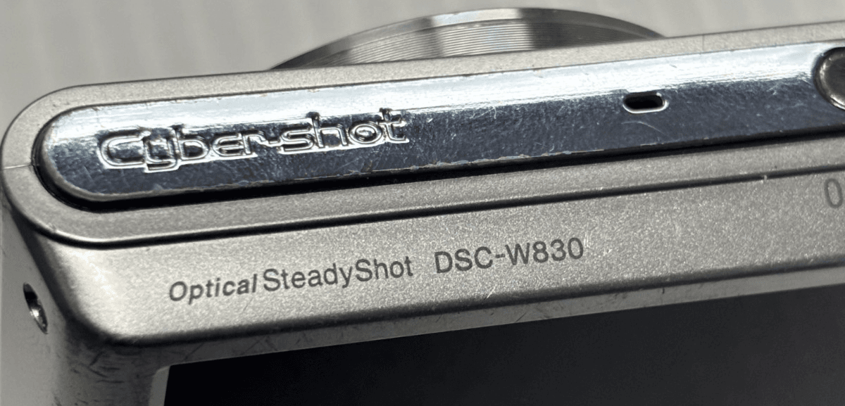 Sony Cyber-shot DSC-W80 optical steady shot 8x optical zoom 20.1 mega pixels - Thumbnail 2