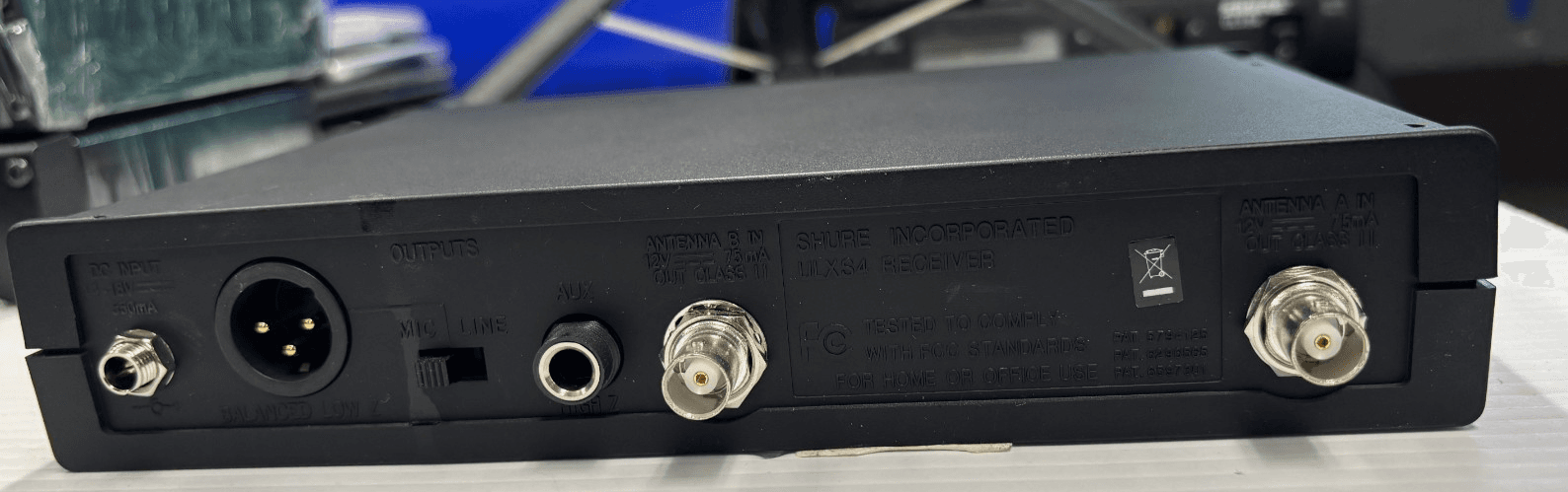 Shure ULXS4 Wireless Standard Receiver 470-506 MHz UNIT ONLY FREE S/H - Thumbnail 3