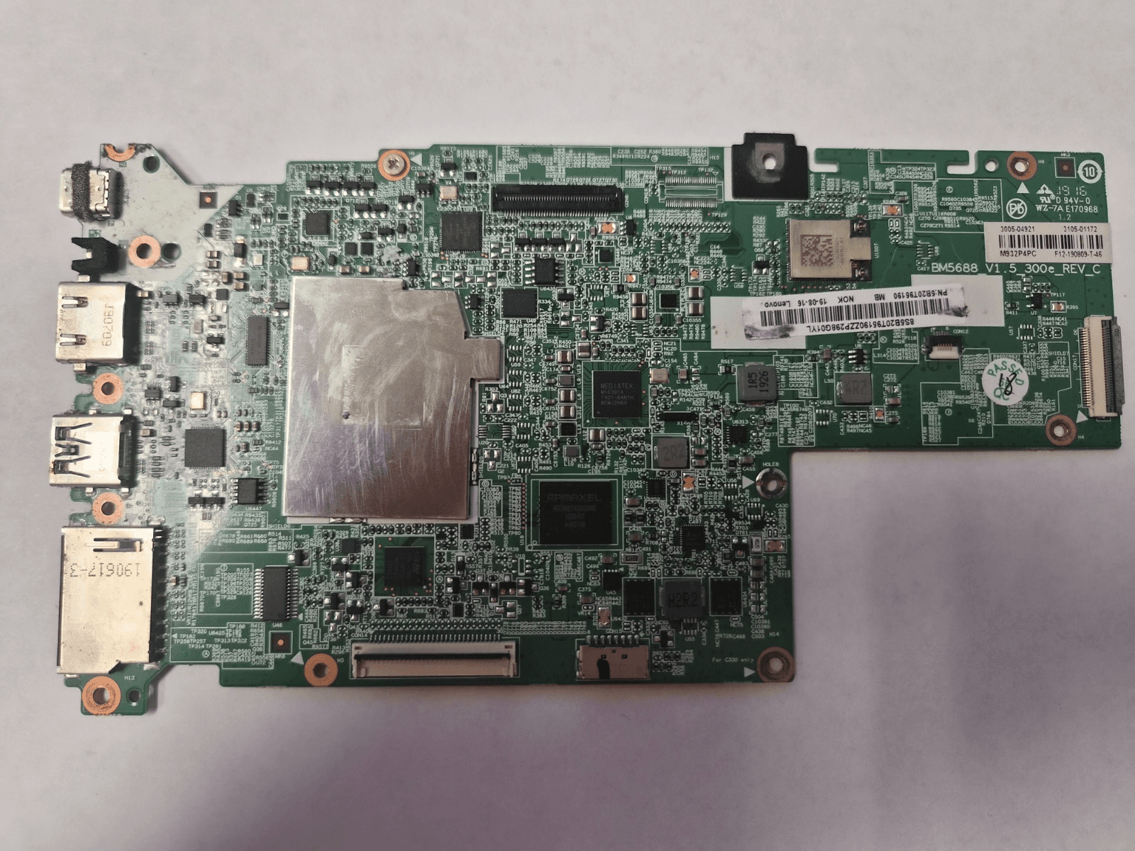 Lenovo Chromebook 300e-81QC Laptop 5B20T95190 Mediatek MT8173 2.1 GHz Unlocked - Image 1