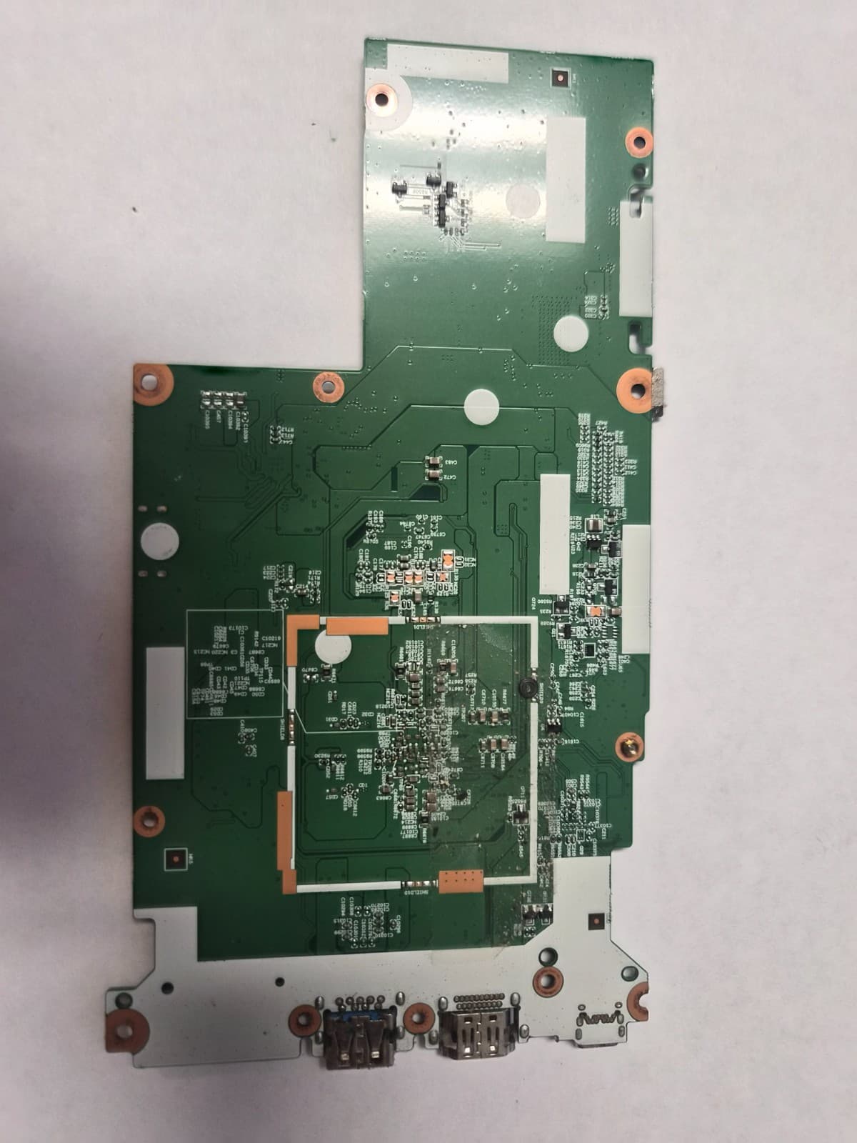 Lenovo Chromebook 300e-81QC Laptop 5B20T95190 Mediatek MT8173 2.1 GHz Unlocked - Thumbnail 2