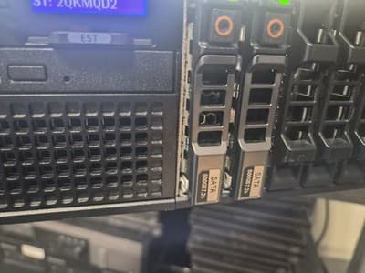 Dell precision Rack 7910 2 x Xeon E5-2609 v3 16GB Ram 2 x 500 Sata Drive - Thumbnail 2