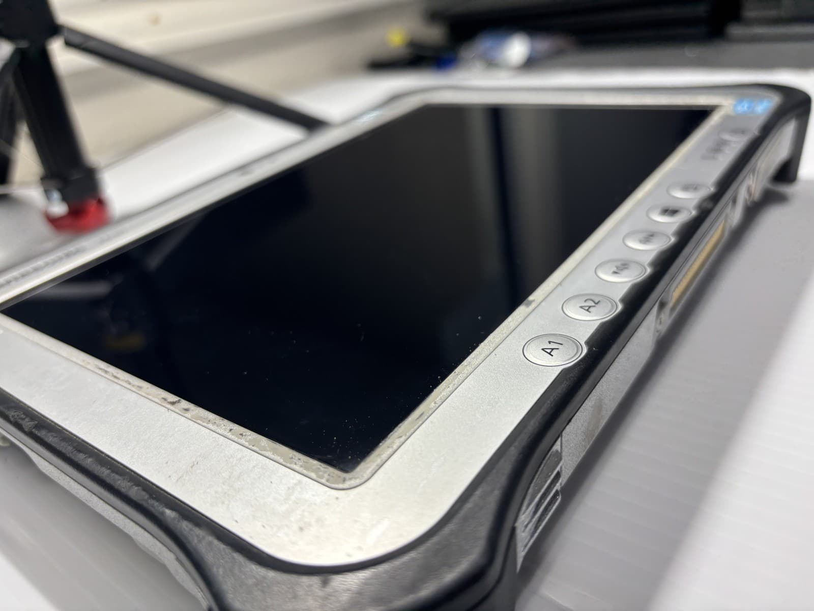 Panasonic FZ-G1 Rugged Toughpad Tablet i5vpro no hdd boots to bios - Thumbnail 2