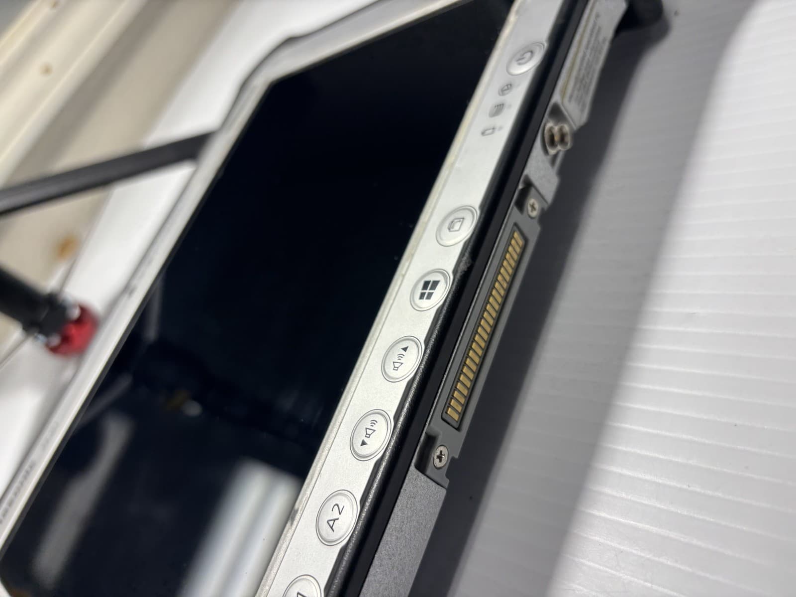 Panasonic FZ-G1 Rugged Toughpad Tablet i5vpro no hdd boots to bios - Thumbnail 4