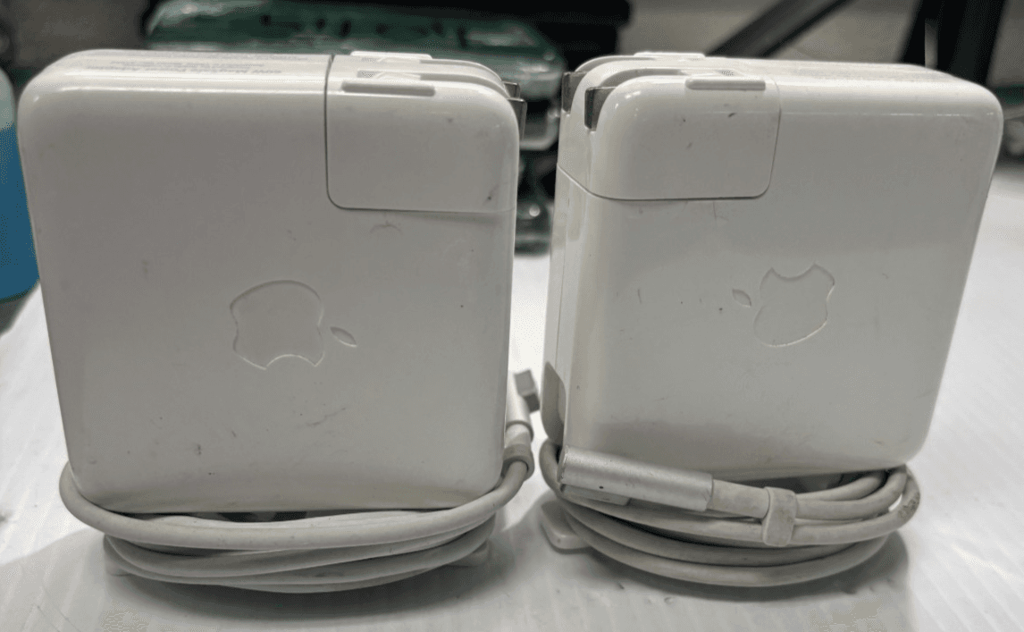 Apple 60-Watt MagSafe Power Adapter Wall Charger - White (A1344, Old Model) - Image 1