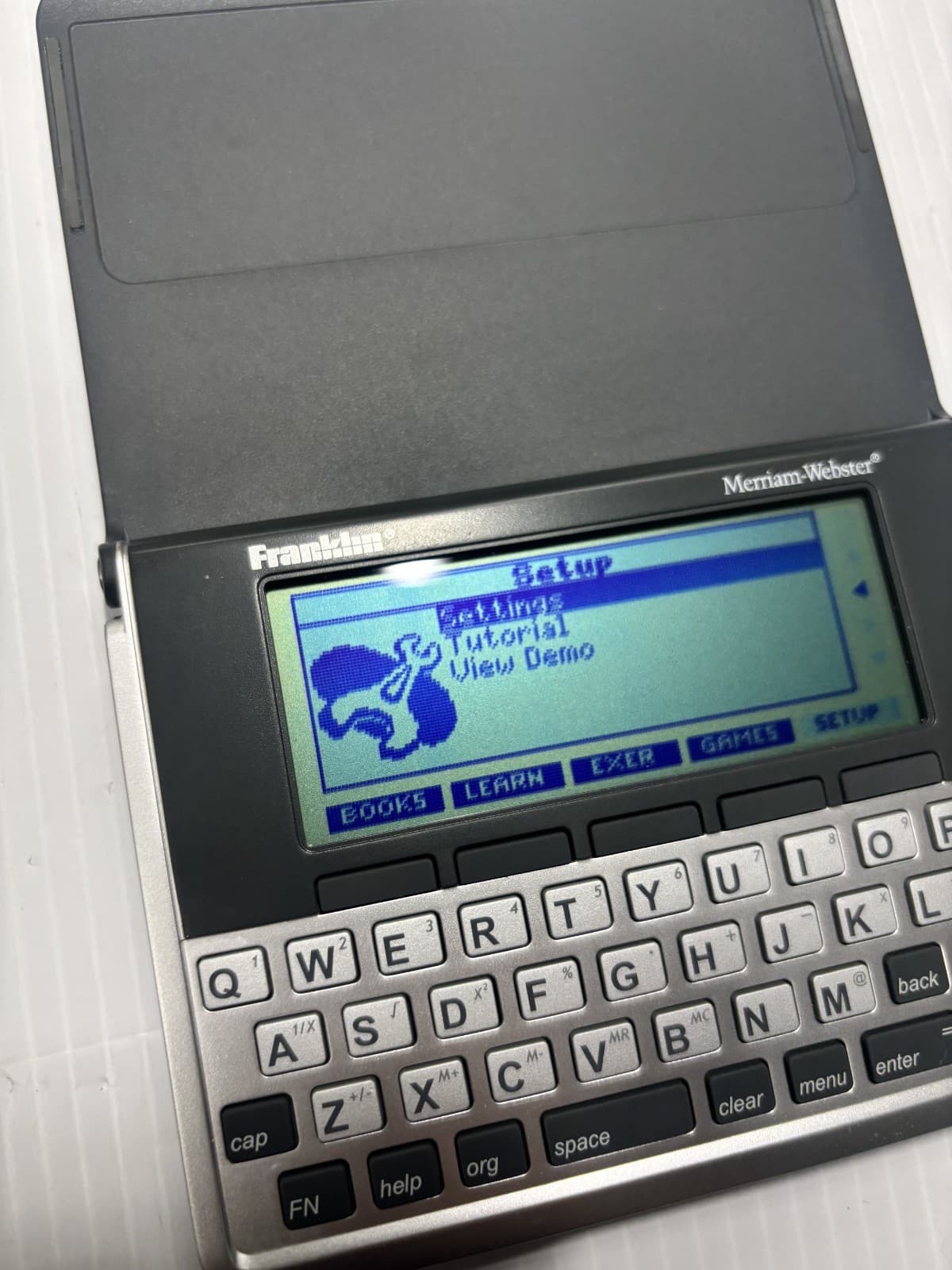 Franklin Merriam Webster Electronic Pocket Dictionary MWD-1490 - Thumbnail 2