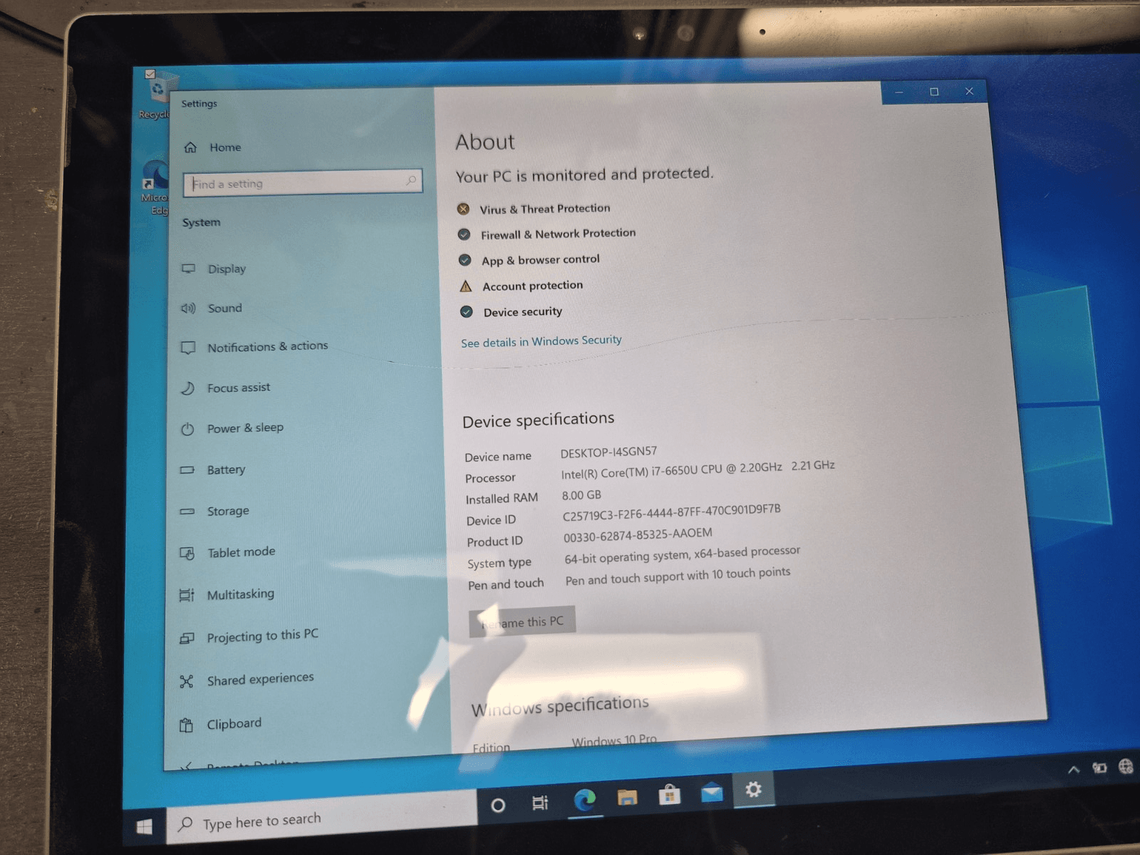 Microsoft Surface Pro 4 1724 12.3" i7-6650U 2.2GHz 8GB RAM 256GB SSD ** Cracked - Thumbnail 2