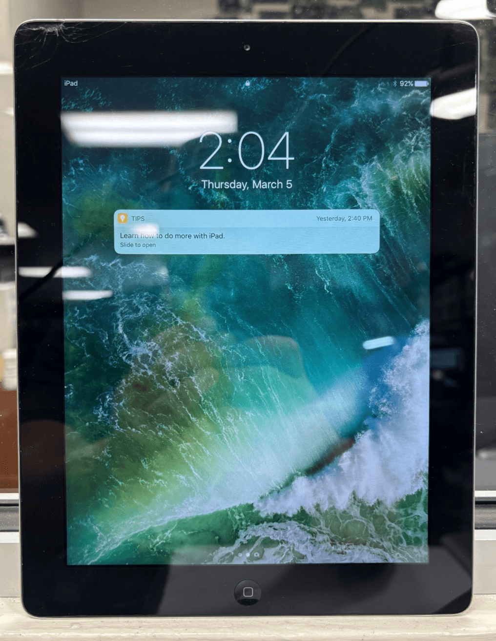 Lot Of 4. Apple iPad 4th Gen. 16GB A1458 Wi-Fi 9.7", unlocked - Thumbnail 3