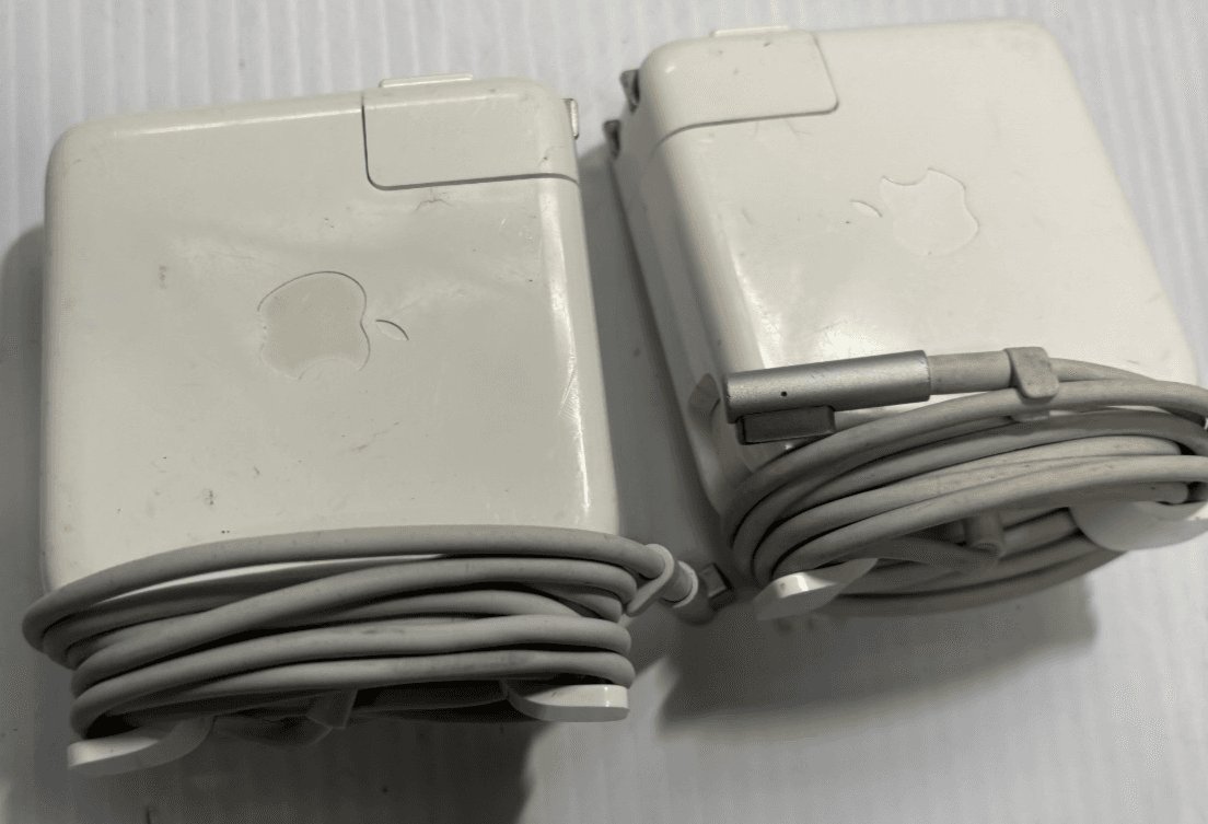 Apple 60-Watt MagSafe Power Adapter Wall Charger - White (A1344, Old Model) - Thumbnail 3