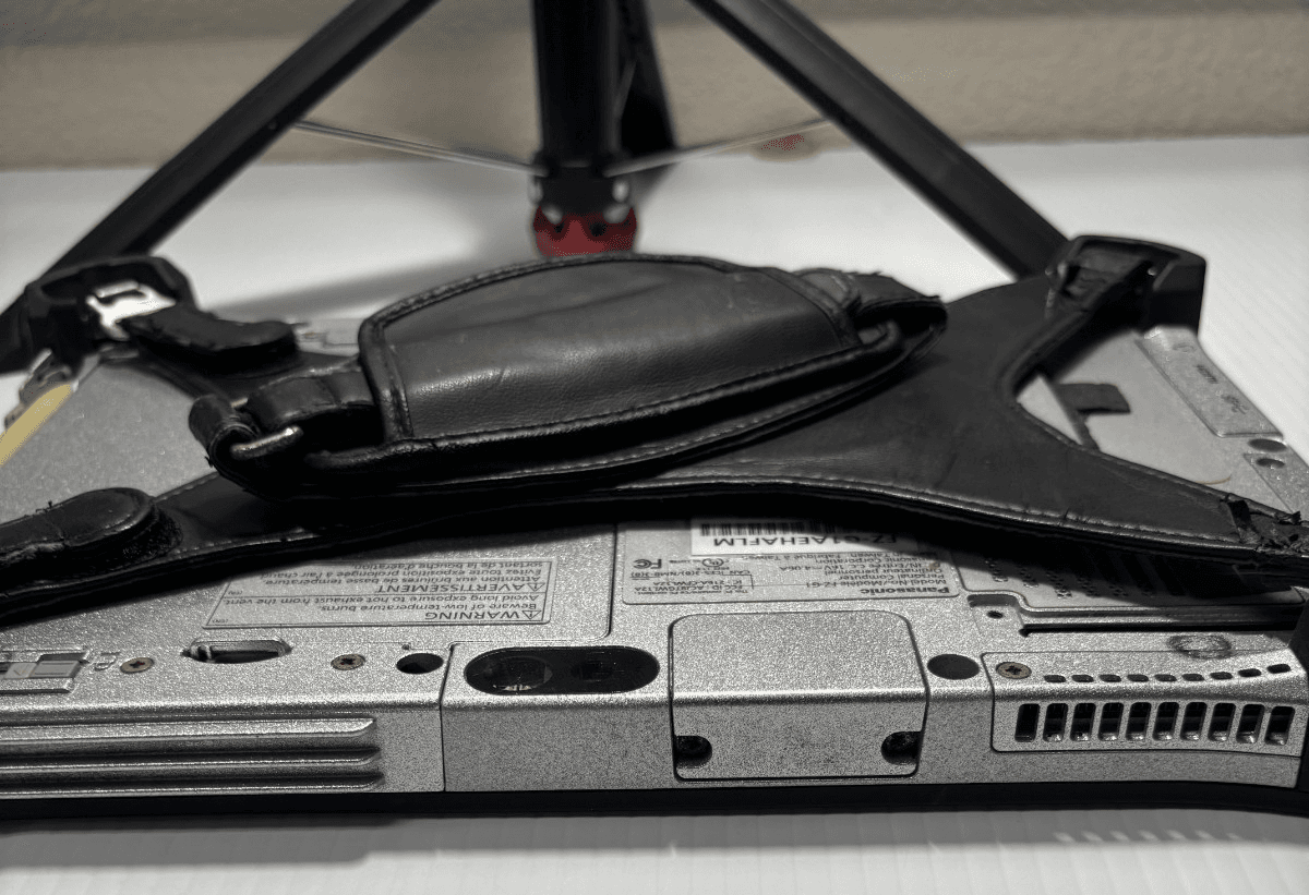 Panasonic FZ-G1 Rugged Toughpad Tablet i5vpro no hdd boots to bios - Thumbnail 7