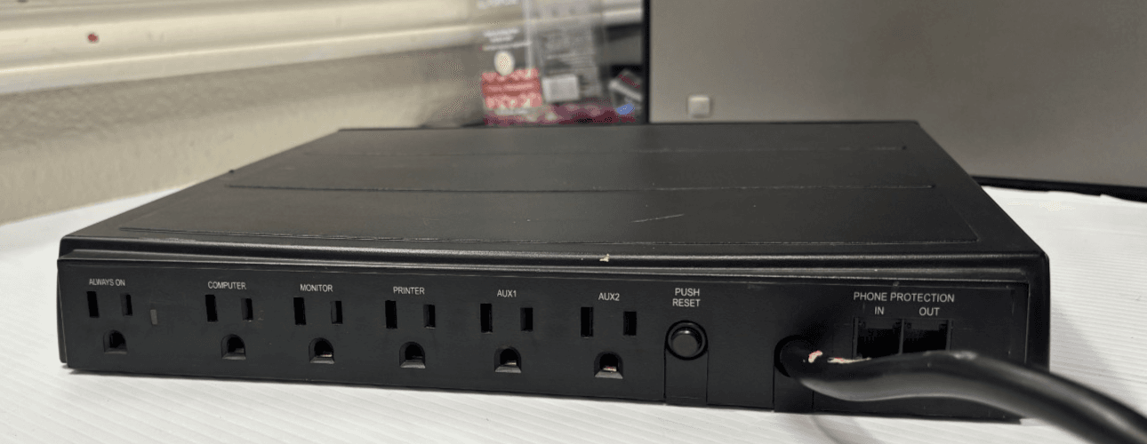 Tripp-Lite TMC-6 Surge Protector - 6 Outlets 120V 15A 60Hz 1800W - Thumbnail 3