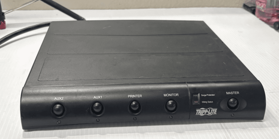 Tripp-Lite TMC-6 Surge Protector - 6 Outlets 120V 15A 60Hz 1800W - Image 1