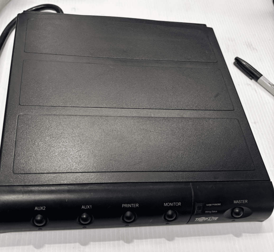 Tripp-Lite TMC-6 Surge Protector - 6 Outlets 120V 15A 60Hz 1800W - Thumbnail 4