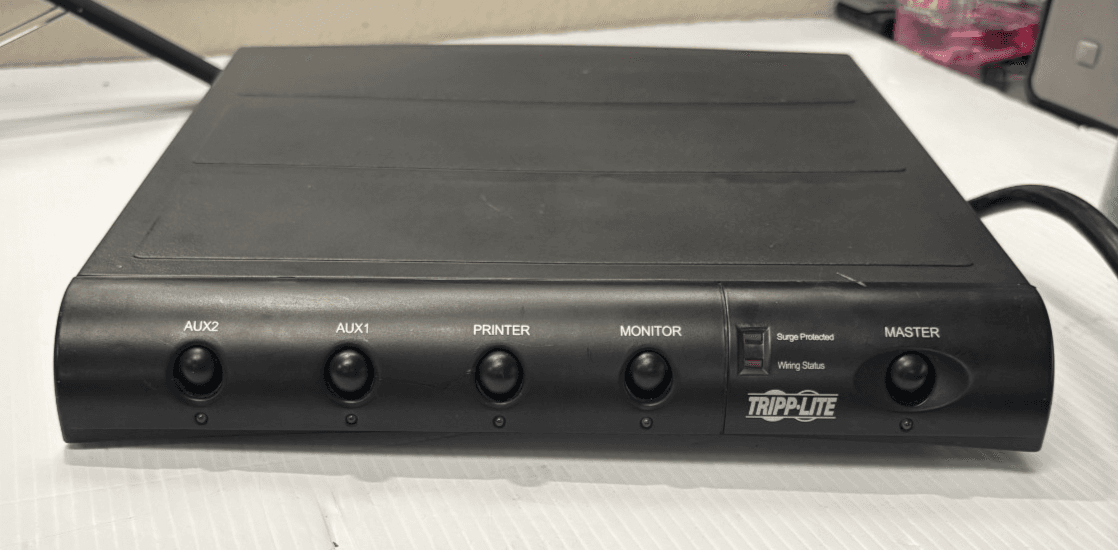 Tripp-Lite TMC-6 Surge Protector - 6 Outlets 120V 15A 60Hz 1800W - Image 1