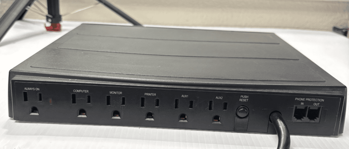 Tripp-Lite TMC-6 Surge Protector - 6 Outlets 120V 15A 60Hz 1800W - Thumbnail 2