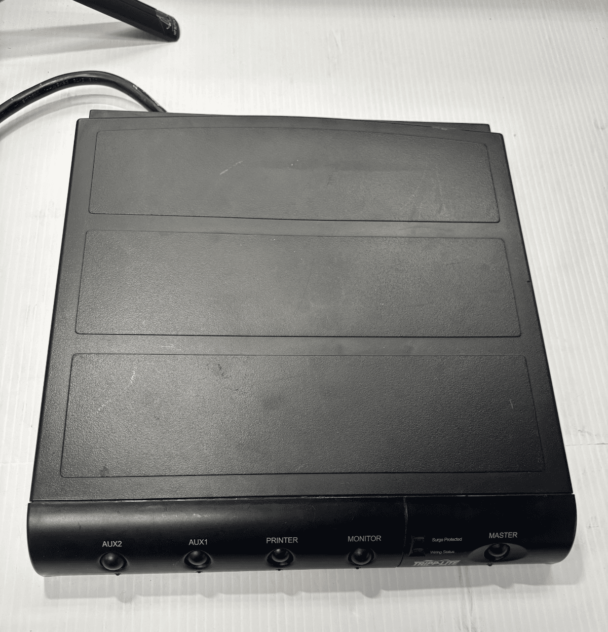 Tripp-Lite TMC-6 Surge Protector - 6 Outlets 120V 15A 60Hz 1800W - Thumbnail 2