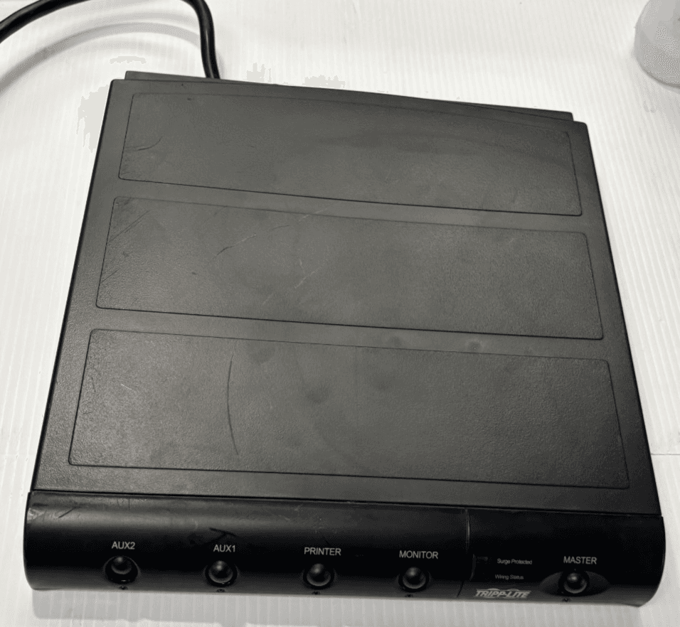 Tripp-Lite TMC-6 Surge Protector - 6 Outlets 120V 15A 60Hz 1800W - Thumbnail 4