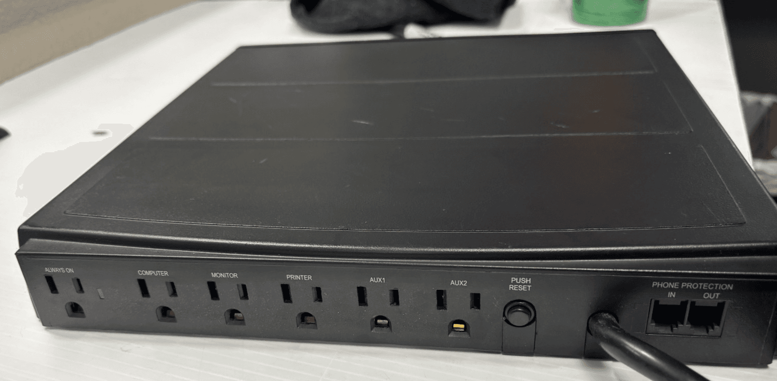 Tripp-Lite TMC-6 Surge Protector - 6 Outlets 120V 15A 60Hz 1800W - Thumbnail 3