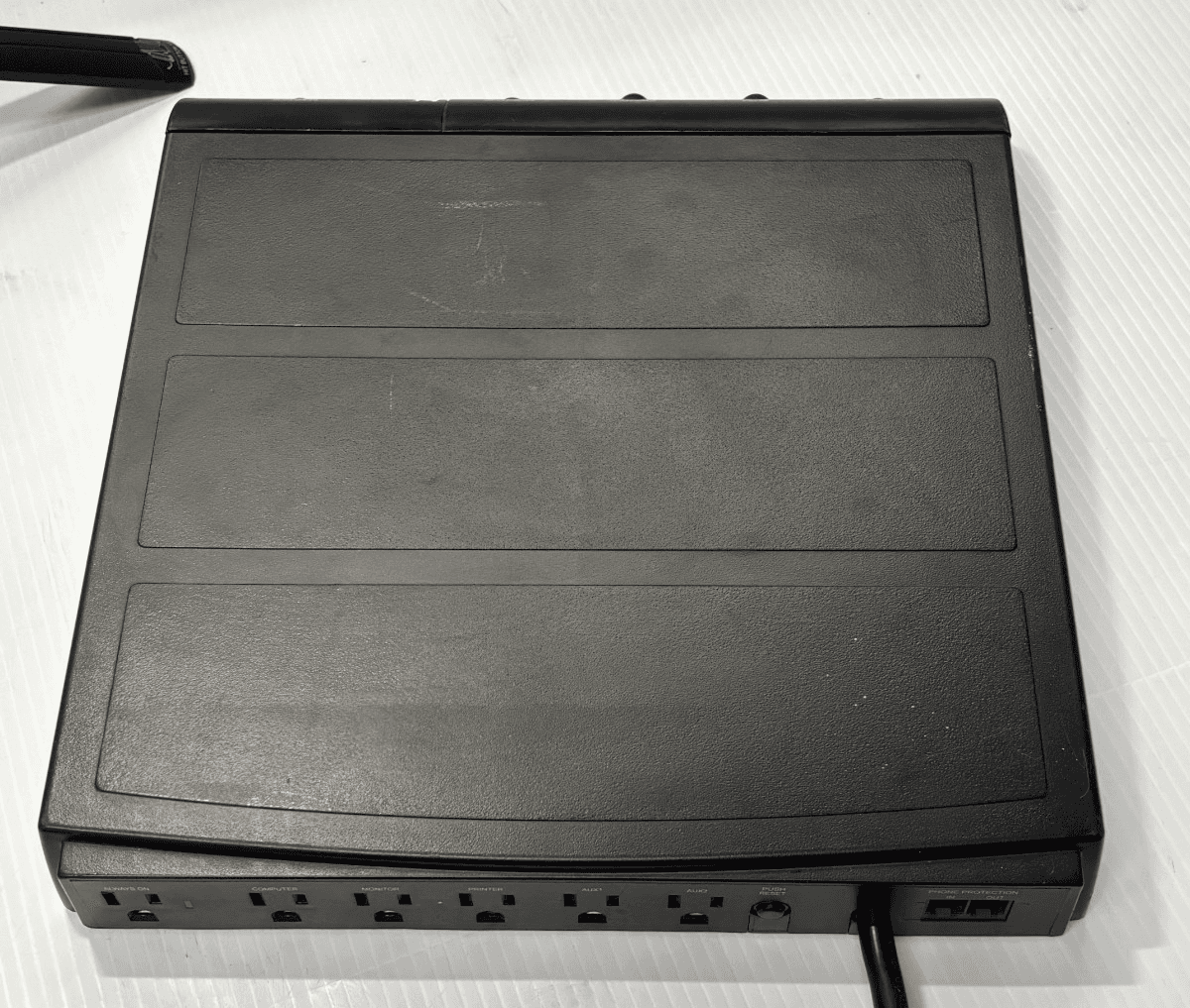 Tripp-Lite TMC-6 Surge Protector - 6 Outlets 120V 15A 60Hz 1800W - Thumbnail 2