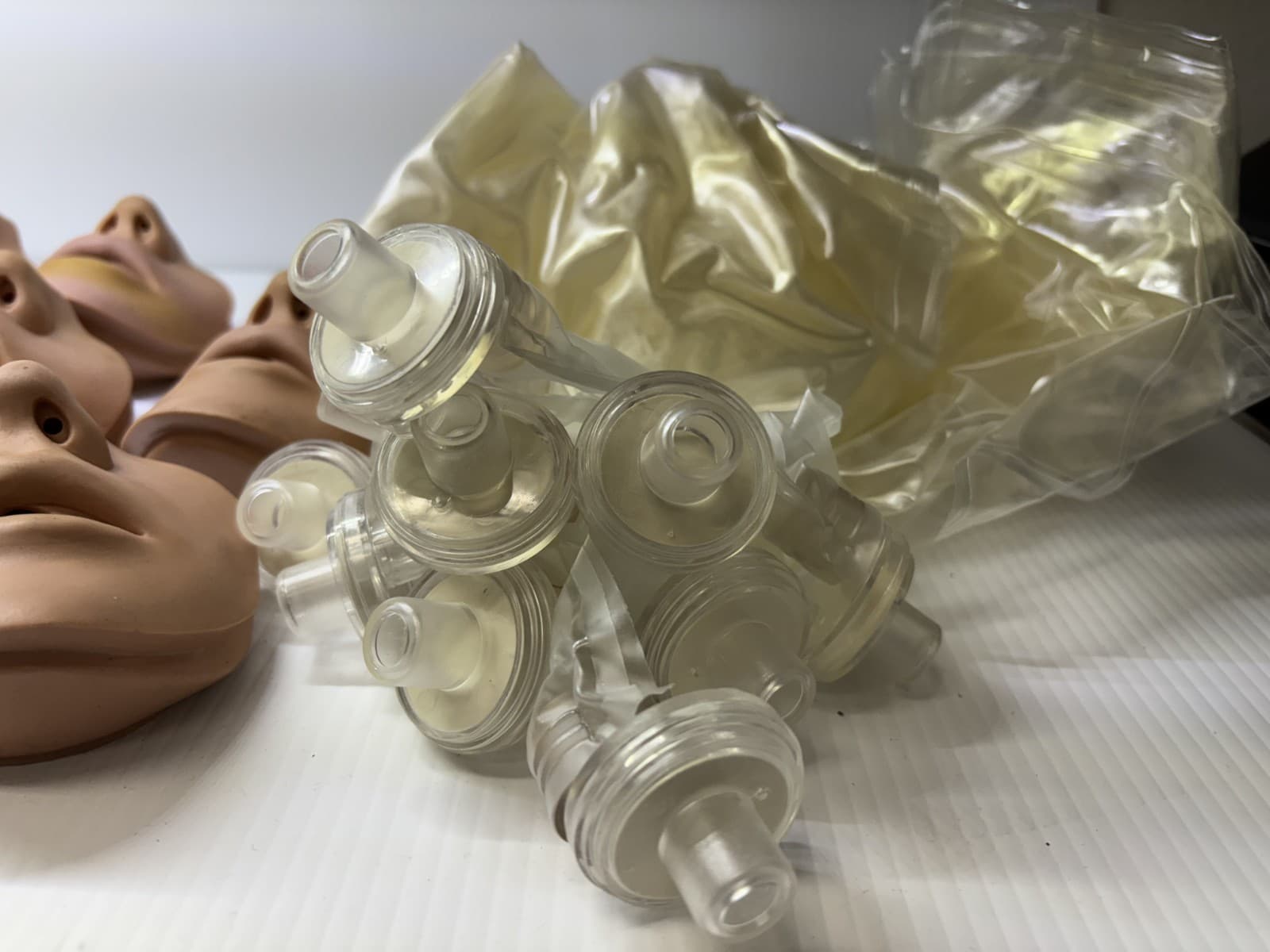 Lot of 18 Simulaids Brad Replacement Face Mouth And Lung - CPR Manikin - - Thumbnail 6