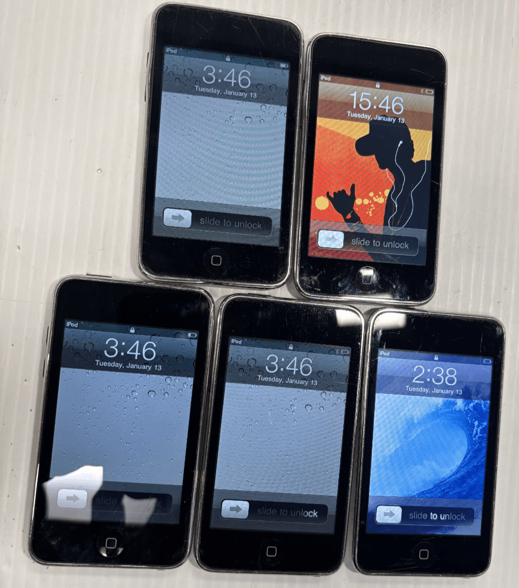 lot of 5 Apple iPod Touch A1288 8gb tested and working free shipping - Thumbnail 2