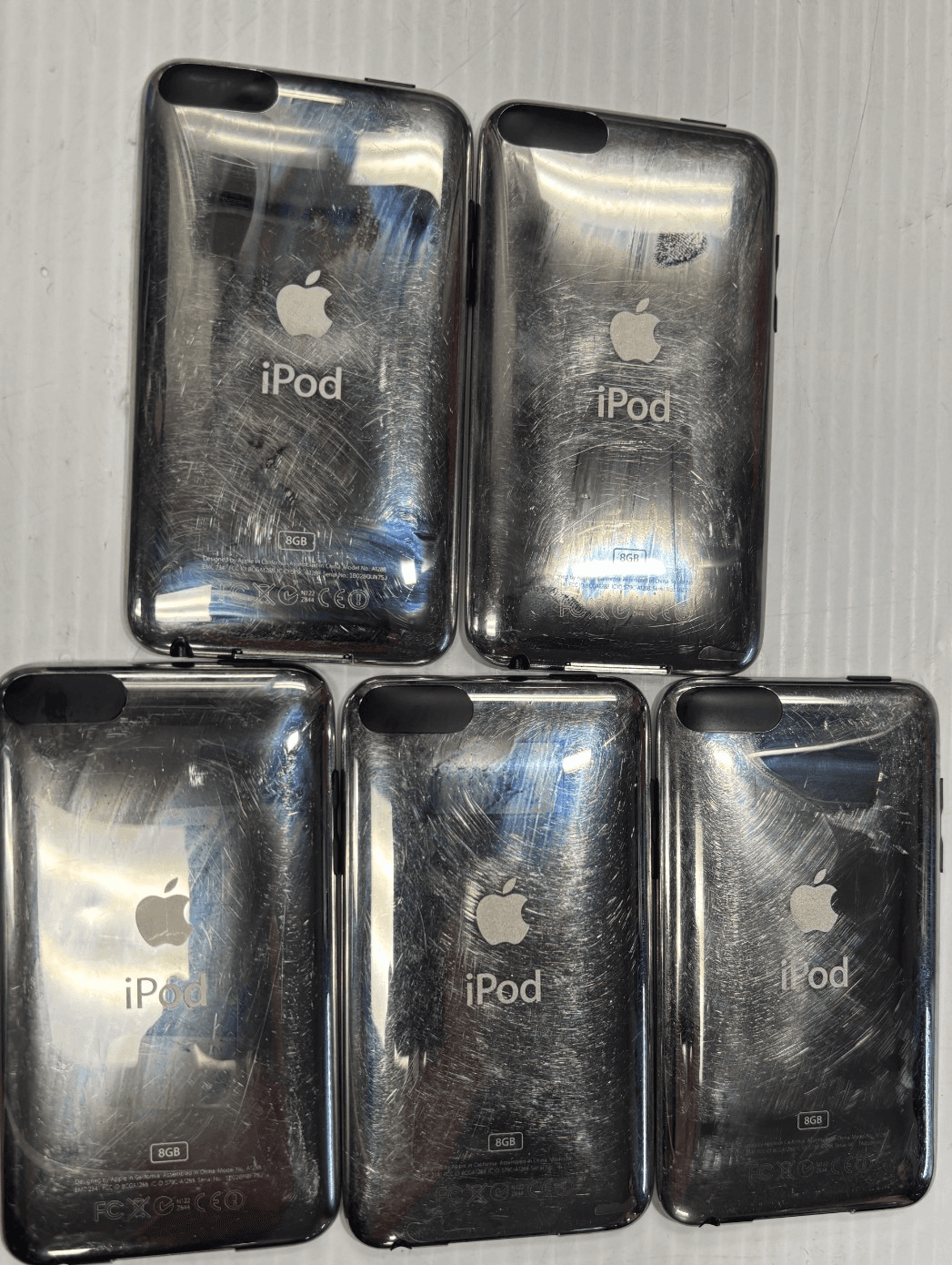 lot of 5 Apple iPod Touch A1288 8gb tested and working free shipping - Thumbnail 4