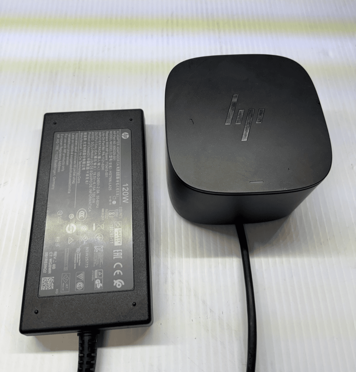 HP G2 Dock Thunderbolt 120W Docking Station USB-C w/Charger - Image 1