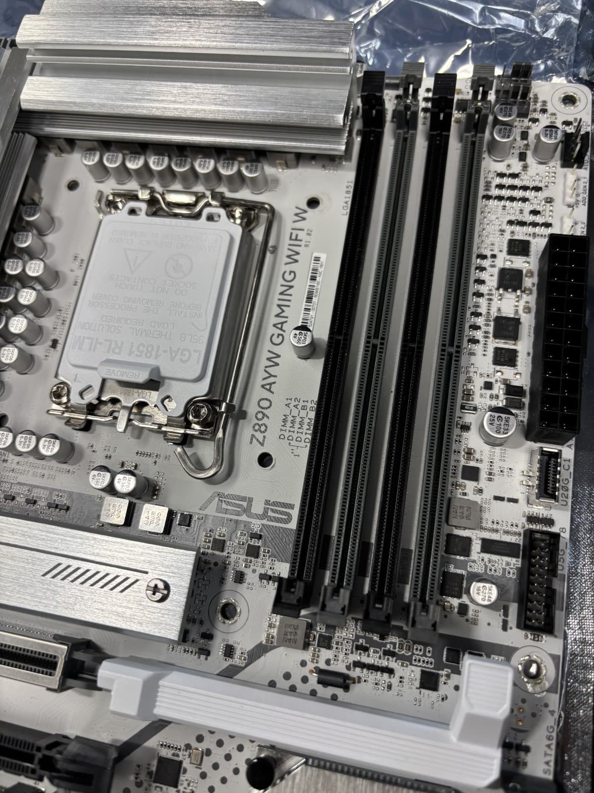 ASUS Z890 AYW GAMING WIFI DDR5 Motherboard tested and working free shipping - Thumbnail 4