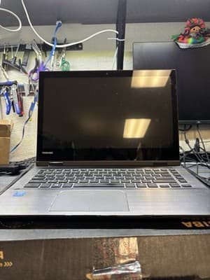 Toshiba Satellite i3-5015U 8GB Ram 256GB SSD Touch W11 - Image 1