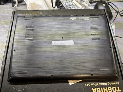 Toshiba Satellite i3-5015U 8GB Ram 256GB SSD Touch W11 - Thumbnail 4