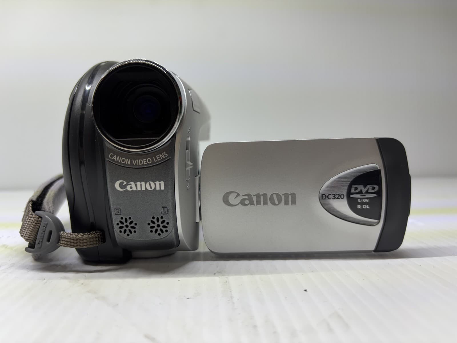 CANON DC320 CAMCORDER- Record To Disc Or SD Card - Thumbnail 9