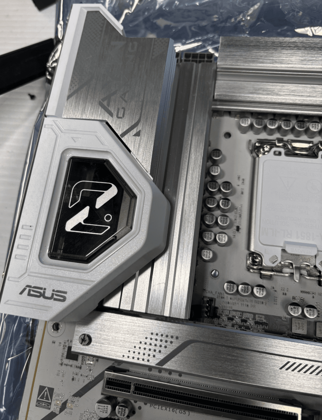 ASUS Z890 AYW GAMING WIFI DDR5 Motherboard tested and working free shipping - Thumbnail 5