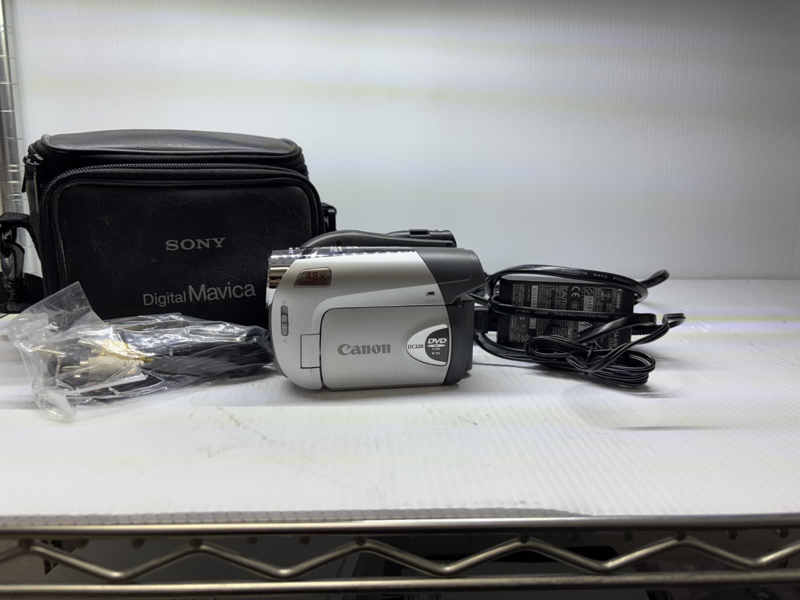 CANON DC320 CAMCORDER- Record To Disc Or SD Card - Image 1