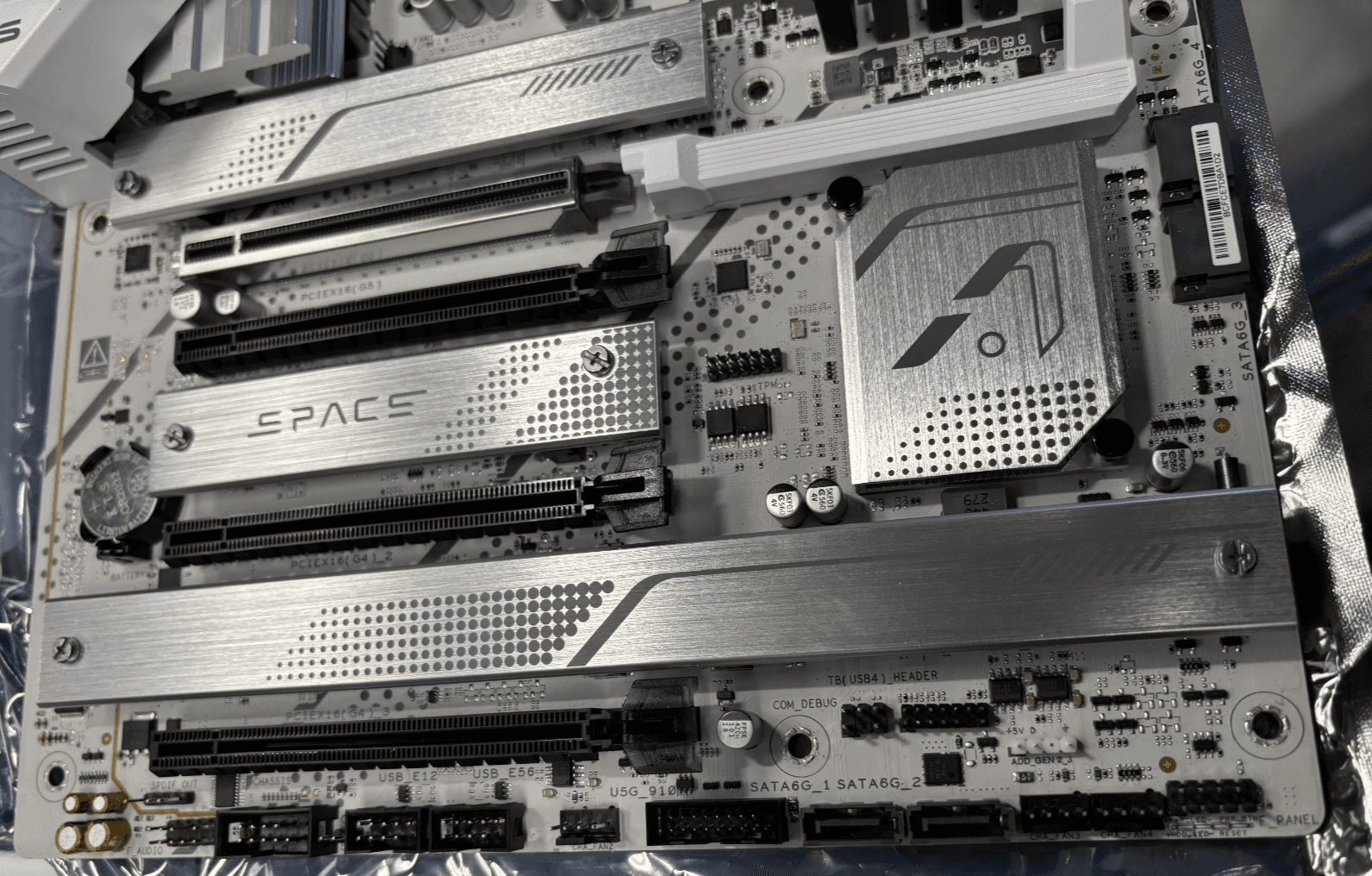 ASUS Z890 AYW GAMING WIFI DDR5 Motherboard tested and working free shipping - Thumbnail 2