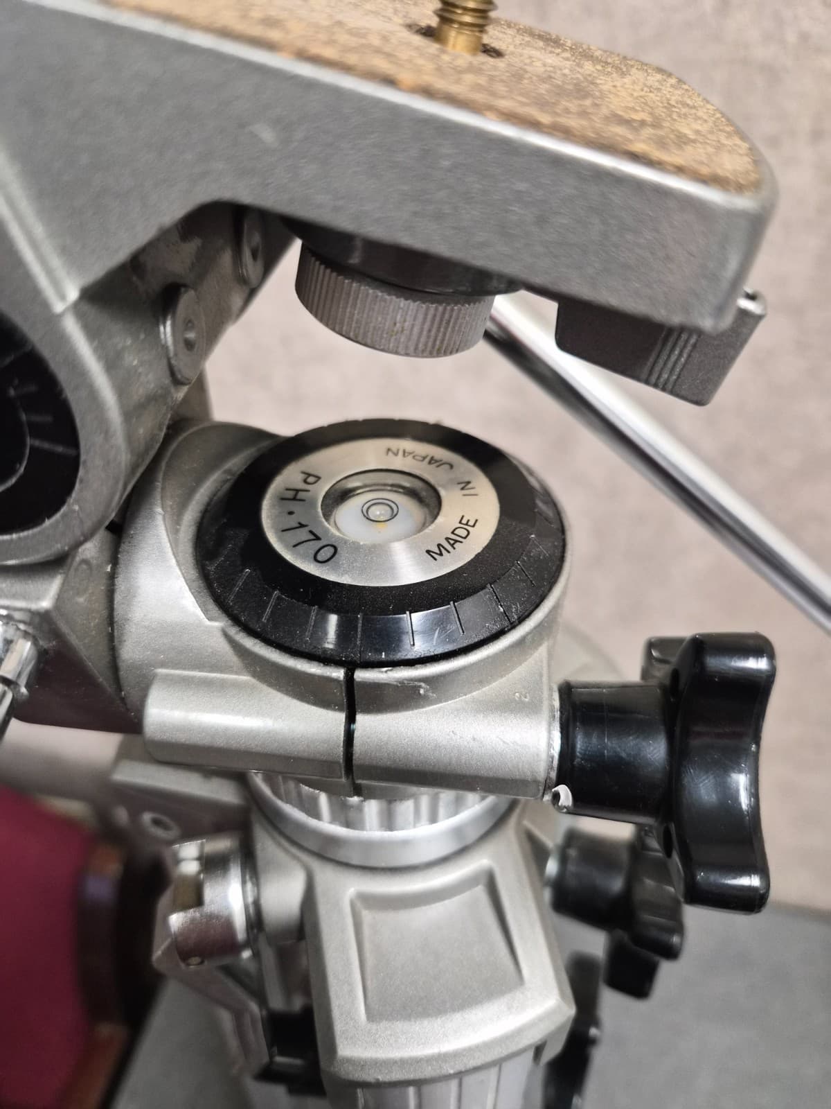 Velbon PX-701F Tripod - Thumbnail 3