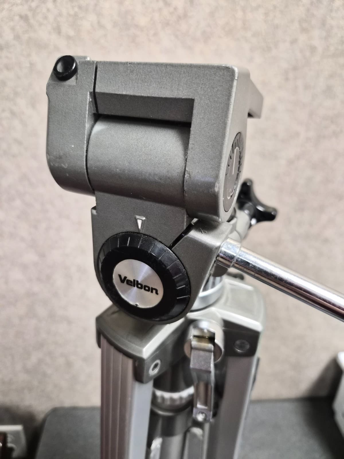 Velbon PX-701F Tripod - Thumbnail 2