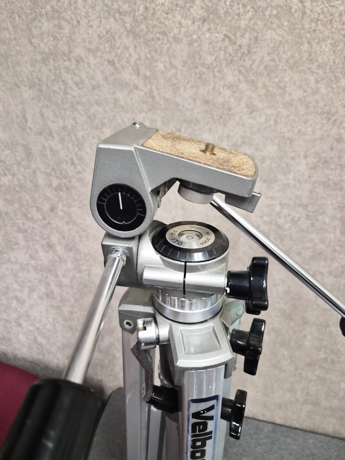 Velbon PX-701F Tripod - Thumbnail 4