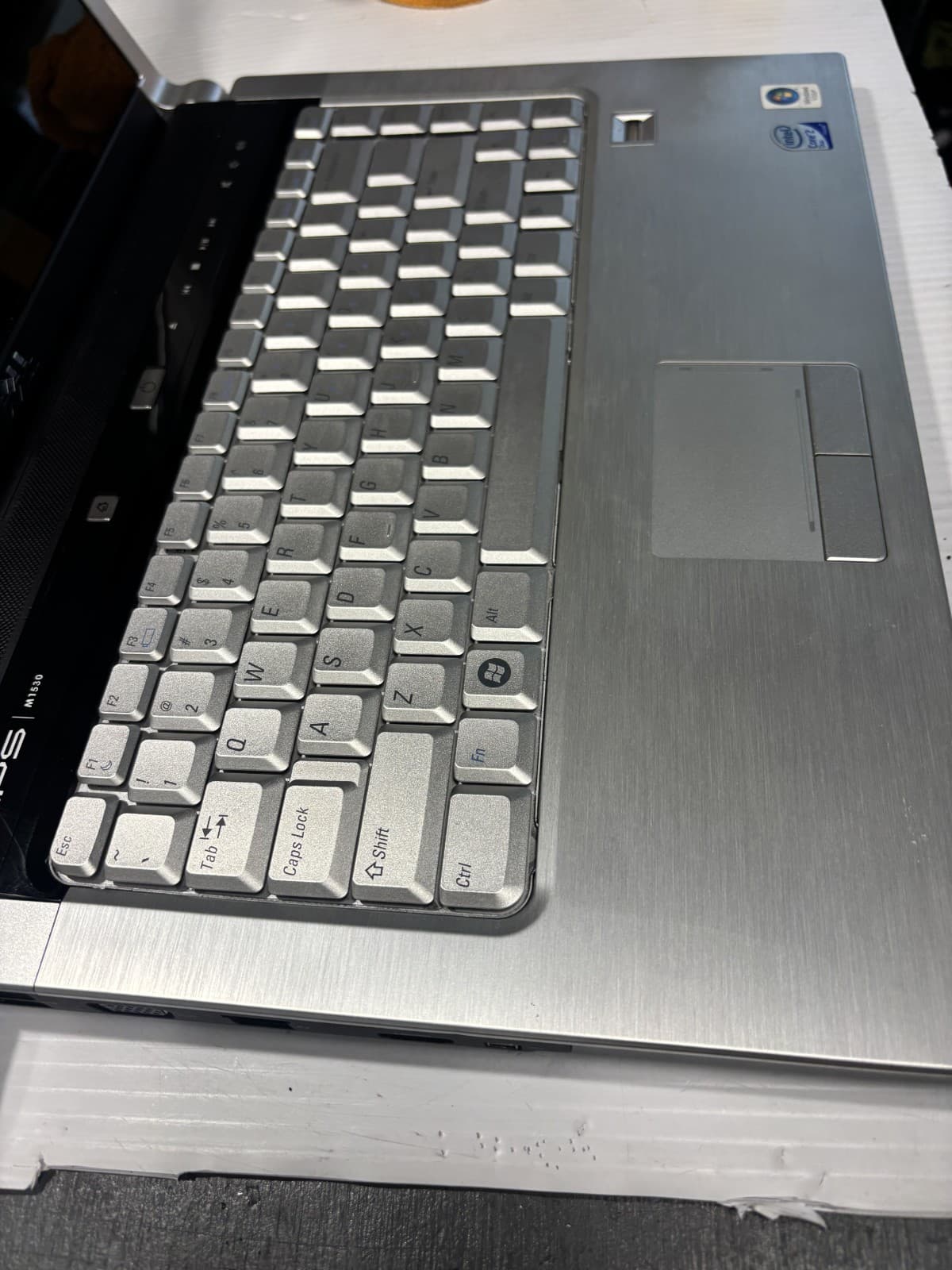 DELL XPS M1530 CLASSIC LAPTOP CORE 2 DUO 2gb ram 250gb hdd c description - Thumbnail 9