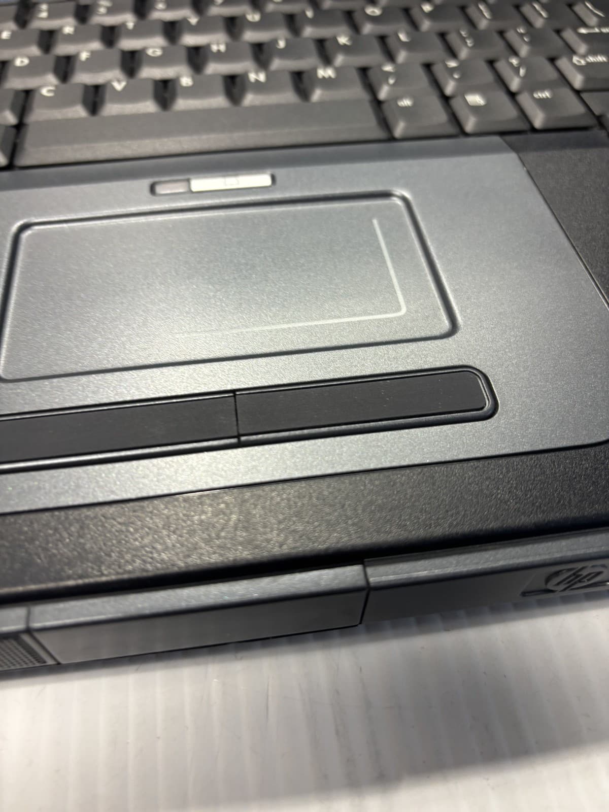 HP COMPAQ NX9600 - FOR PARTS/REPAIR hass ddr2 ram and 80gb at disc drive - Thumbnail 6